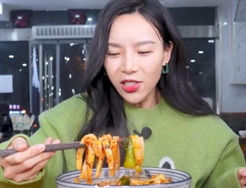 小贝饿了爆料视频大全,揭秘明星日常美食分享视频大盘点