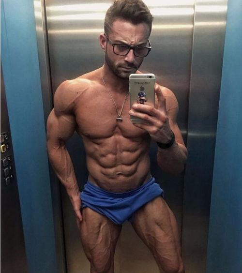 最近肌肉男爆料视频大全,揭秘健身圈幕后故事  第3张