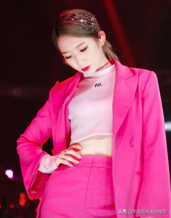 最新八卦爆料李溪芮,神秘男友身份引网友热议 第3张 最新八卦爆料李溪芮,神秘男友身份引网友热议 第3张