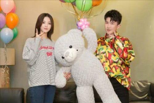 娱乐圈的老年吃瓜,老年吃瓜群众的热议焦点  第3张