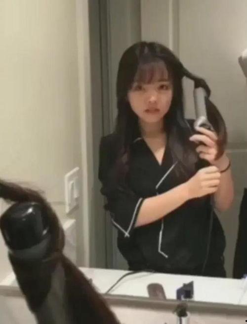 大瓜爆料潇潇学姐视频,揭秘背后惊人真相  第2张