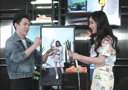 杨幂李佳琦最新爆料,揭秘娱乐圈幕后真相! 第2张 杨幂李佳琦最新爆料,揭秘娱乐圈幕后真相! 第2张