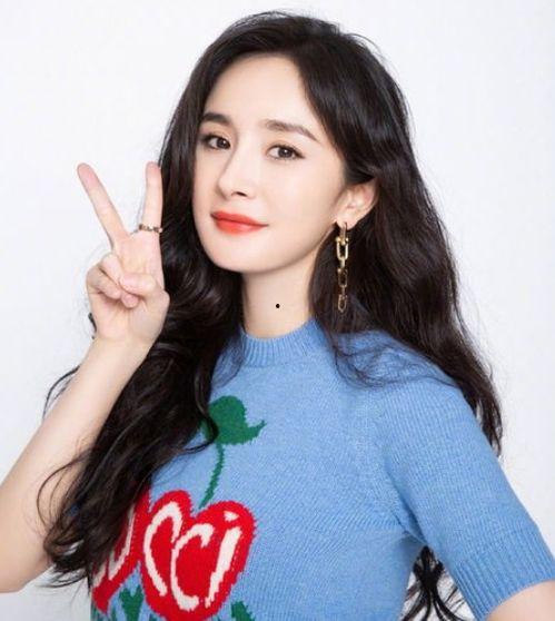 杨幂李佳琦最新爆料,揭秘娱乐圈幕后真相! 第3张 杨幂李佳琦最新爆料,揭秘娱乐圈幕后真相! 第3张