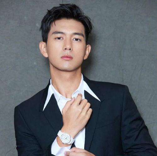 李现爆料大学恋情视频,那段青涩岁月的甜蜜回忆 第2张 李现爆料大学恋情视频,那段青涩岁月的甜蜜回忆 第2张