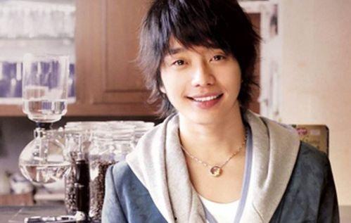 张栋梁爆料小时候视频播放,小时候的萌态引网友热议